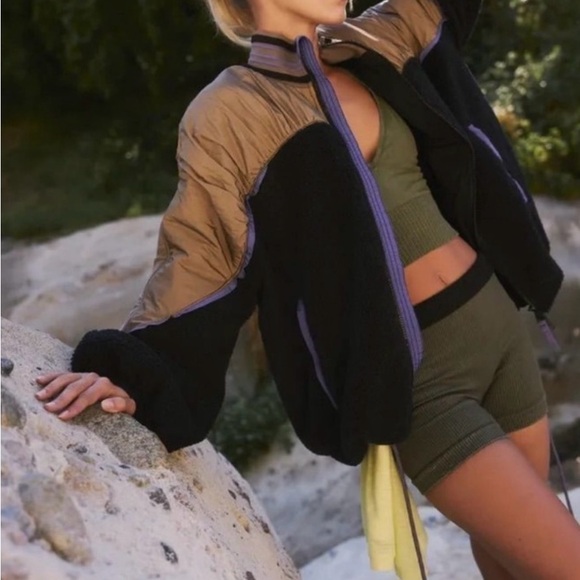 Free People NWT XS Wild and Free FP Movement Jacket $198 - Picture 3 of 11